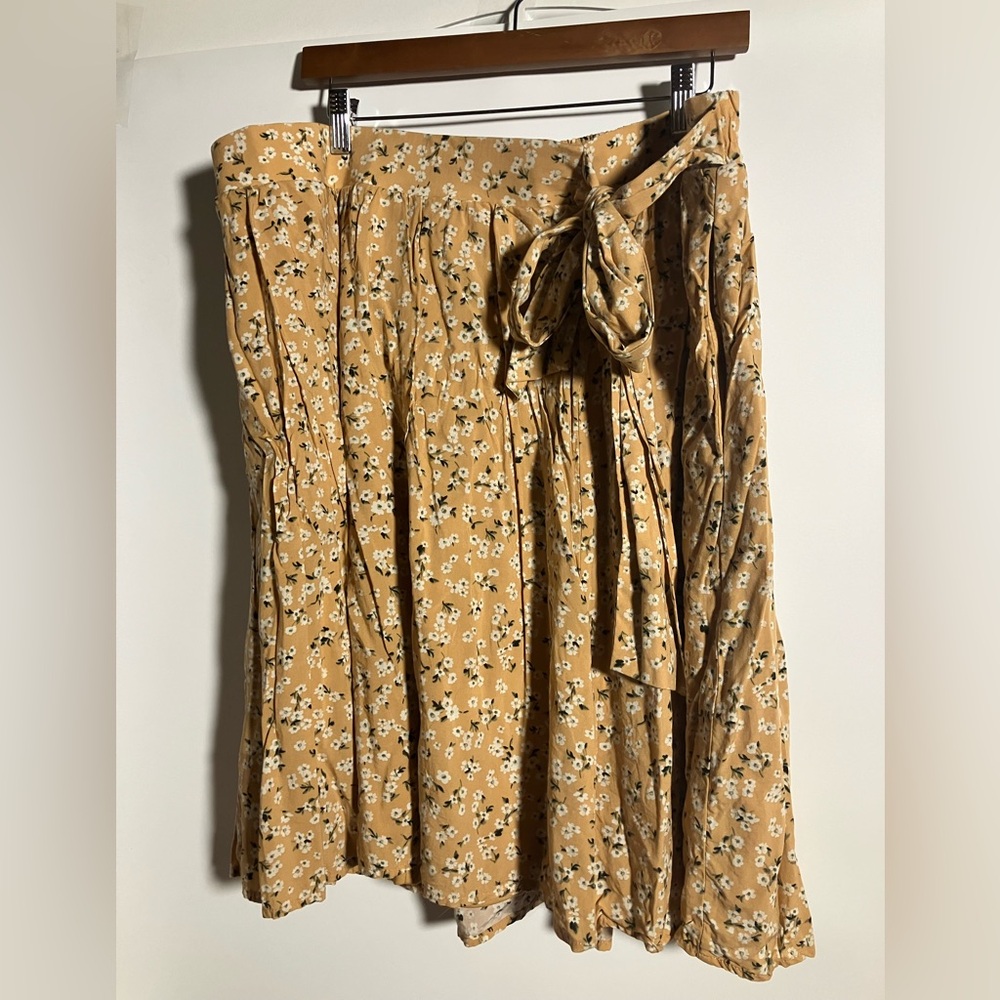 Retro Chic by Torrid Mustard Floral A-Line Skirt
